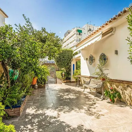 Villa Parador Villa *